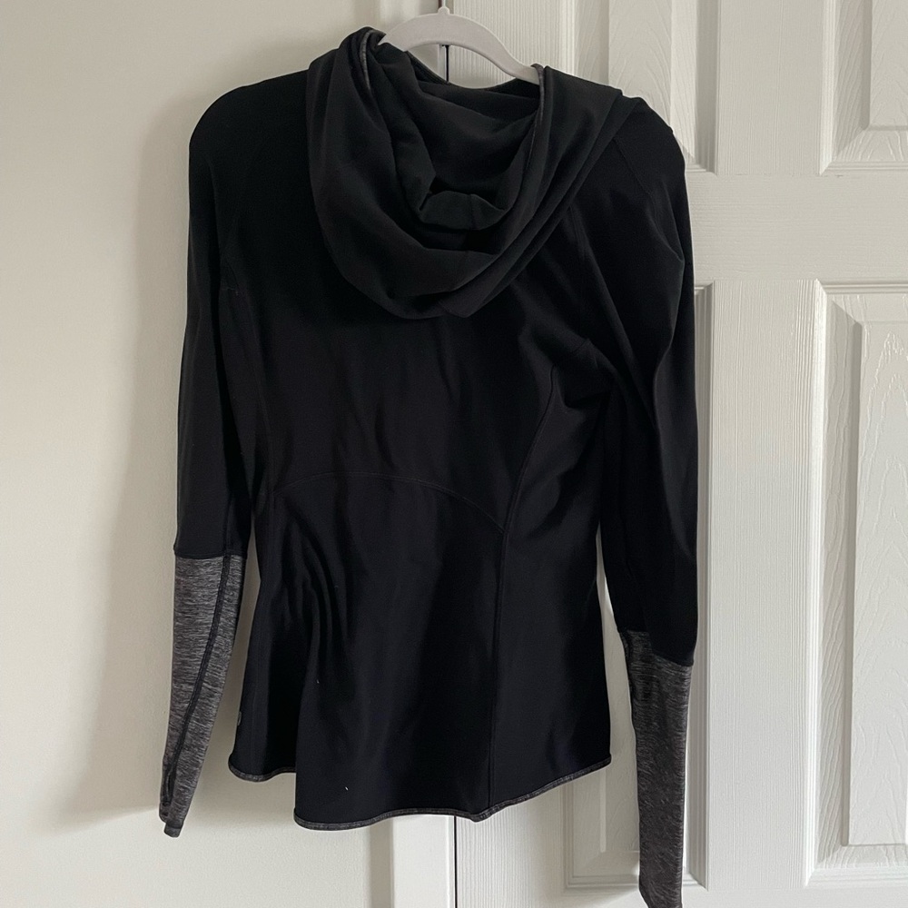 Lululemon Shape Up Hooded Pullover Gray Black Yoga Running Pilates Outdoor - Picture 5 of 7